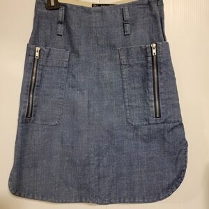 ELIZABETH AND JAMES Pocketed Denim Skirt Sz 2